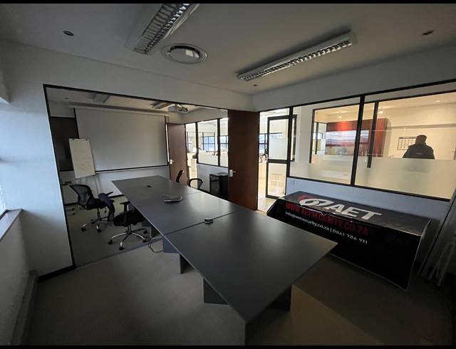 365M² OFFICE TO LET IN NDABENI